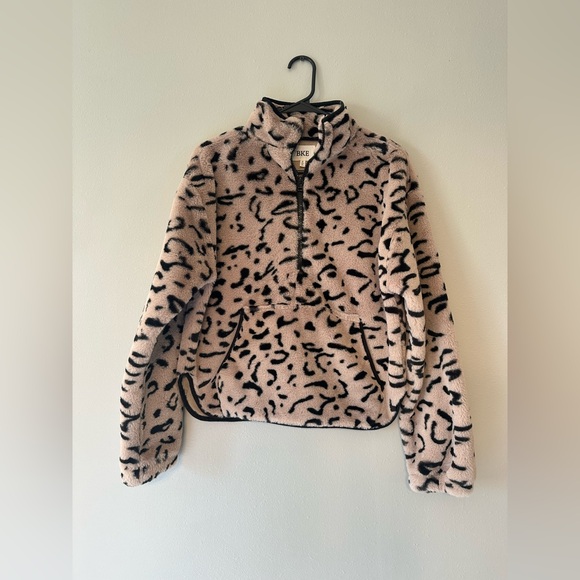BKE Cheetah Print Faux Fur Pullover - Picture 4 of 8
